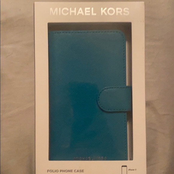 Michael Kors Accessories - Michael Kors folio Phone case